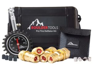 أدوات بولدر لتفريغ الإطارات - 80 PSI مقياس ضغط الهواء - قابل للتعديل ، أوتوماتيكي للسيارات والشاحنات والدراجات النارية. مثالي لتفريغ الإطارات مع مقياس للحصول على أفضل تجربة على الطرق الوعرة