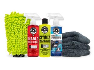 مجموعة أدوات غسيل السيارات من كيميكال جايز HOL357 Clean & Shine - آمنة للسيارات والشاحنات والدراجات النارية وسيارات الدفع الرباعي وسيارات الجيب وسيارات RV والمزيد (مجموعة من 7 قطع ، بما في ذلك 3 16 أونصة كيماويات تفصيل السيارة)